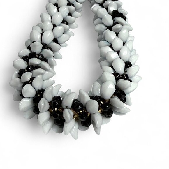 Vintage 1950s Milk Glass and Black Bead Necklace - Picture 6 of 11